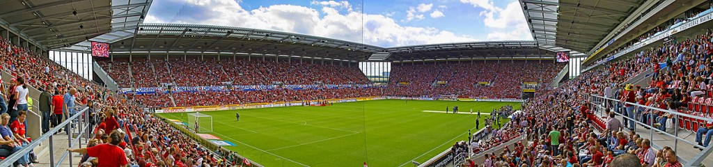 Mainz, Panorama, Stadion, Coface-Arena, Innenansicht,, Foto: Bernd Eßling, Bildjournalist, Fotograf